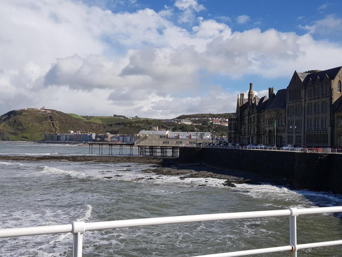 17 Bridge St, 3 Bedroom Flat Aberystwyth Exteriör bild