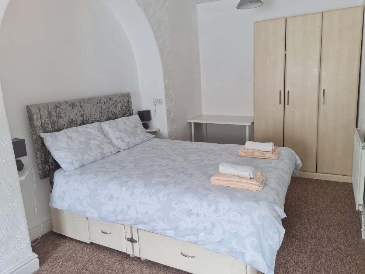 17 Bridge St, 3 Bedroom Flat Aberystwyth Exteriör bild